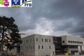 Les coulisses du bâtiment à Chenôve.