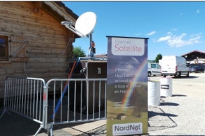 Réunion d'information sur le haut débit par satellite pour les habitants de Chambeire.