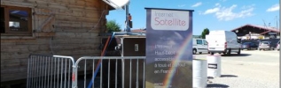 Réunion d'information sur le haut débit par satellite pour les habitants de Chambeire.