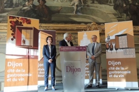 Dijon a dévoilé ses nouveaux panneaux autoroutiers