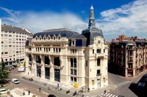 Hôtel des Postes Grangier : au service de la cité.