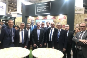 Quatre Caisses régionales du Crédit Agricole et la SAFER Grand Est signent une convention de portage du foncier en faveur de l'installation des Jeunes Agriculteurs.