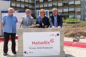Pose de la première pierre de la résidence sociale Abrioux