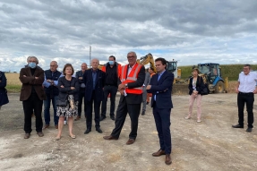 François Sauvadet visite le chantier du rond-point d'Asnières-lès-Dijon