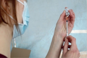 Ouverture du centre de vaccination de grande capacité au Zénith de Dijon