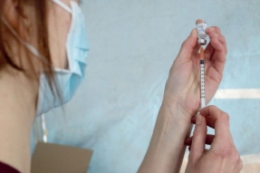 Un an de vaccination en Côte-d'Or : plus de 416 000 personnes protégées et déja 190 000 rappels effectués