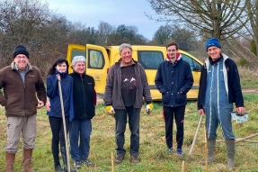 La Communauté de communes de la Plaine Dijonnaise poursuit son engagement pour l'environnement avec la plantation d'une nouvelle houblonnière communautaire à Tart