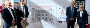 La Poste lance un timbre collector à l’occasion du centenaire de l’OIV 