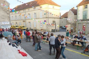 Une première fête des voisins très réussie à Recey-sur-Ource !