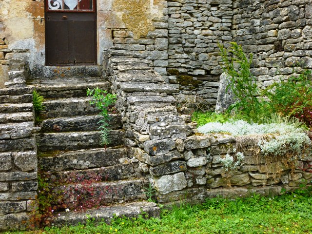 VILLAGES ANCIENS VILLAGE D'AVENIR MARIE QUIQUEMELLE 2016 ECHO DES COMMUNES