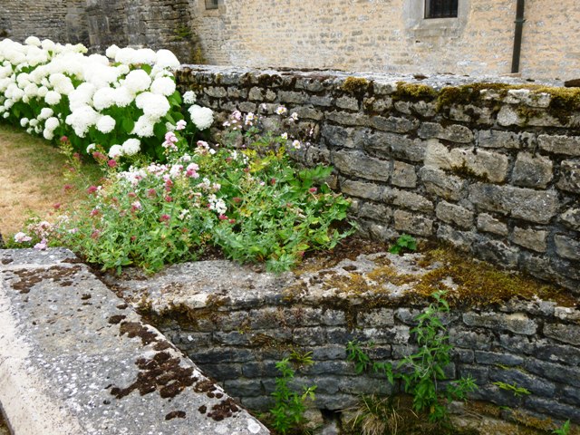VILLAGES ANCIENS VILLAGE D'AVENIR MARIE QUIQUEMELLE 2016 ECHO DES COMMUNES