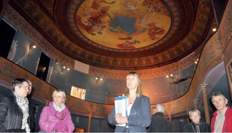 Semur-en-Auxois r&eacute;novation du th&eacute;&acirc;tre