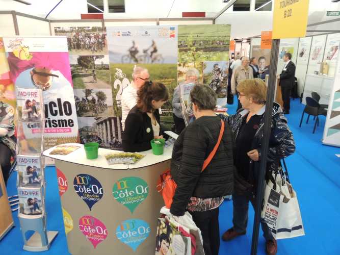 Forme, bien-&ecirc;tre, retraite, patrimoine, le salon des S&eacute;niors bat son plein...