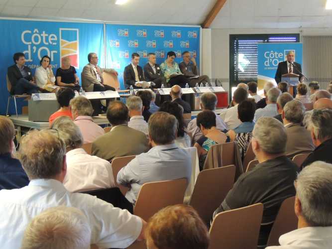 Fran&ccedil;ois Sauvadet &agrave; la rencontre des maires de la C&ocirc;te-d'Or