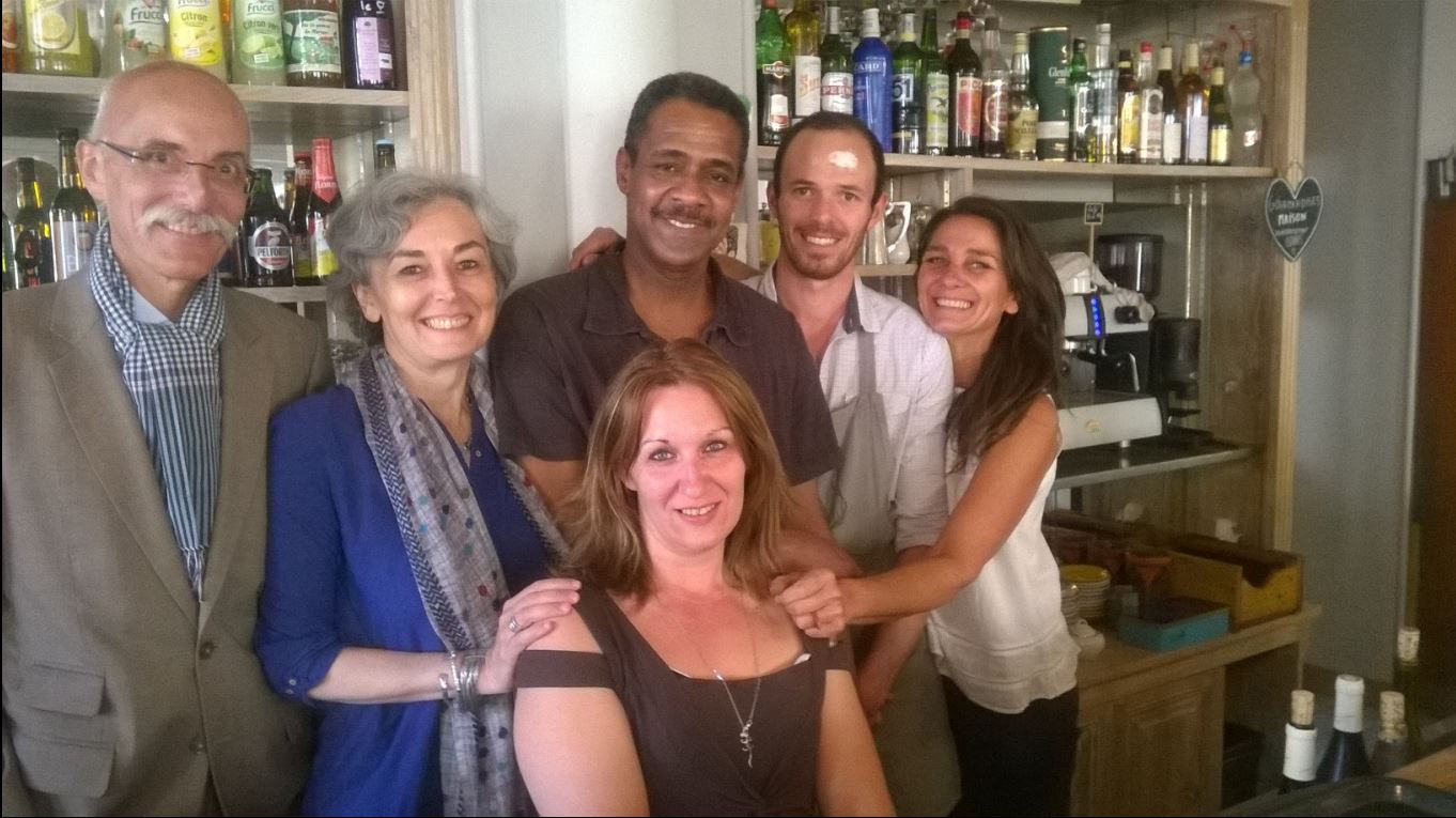 Jean Fran&ccedil;ois et Sonia CAUTAIN - Diplomates &agrave; Islamabad, restaurateurs a Arnay-le-Duc.
