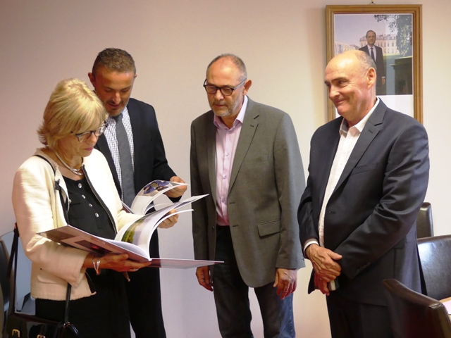 CHRISTIANE BARRET PREFETTE DE REGION 2016 PAR MARIE QUIQUEMELLE ECHO DES COMMUNES