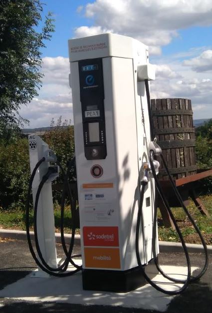 EDF R&eacute;my Combernoux Borne &eacute;lectrique de Pouilly-e-Auxois