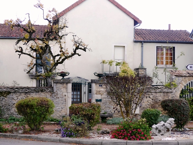 SAVIGNY LE SEC 2016 MARIE QUIQUEMELLE ECHO DES COMMUNES