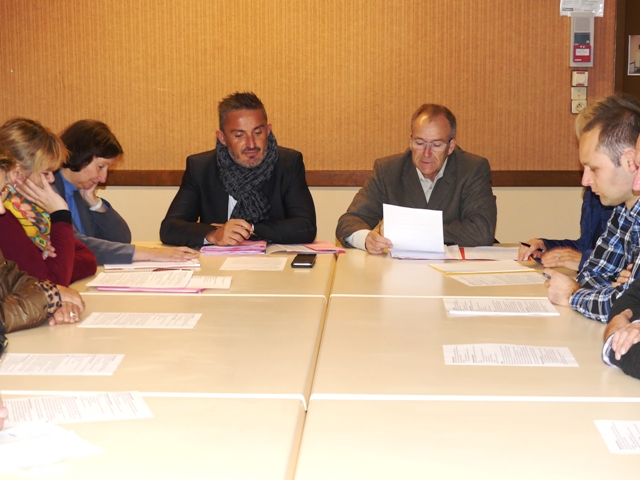 JOEL BOURGEOT LEUGLAY-VOULAINES 2016 MARIE QUIQUEMELLE ECHO DES COMMUNES
