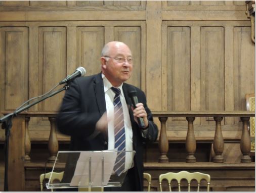 Claude Chave, maire d'Arnay-le-Duc