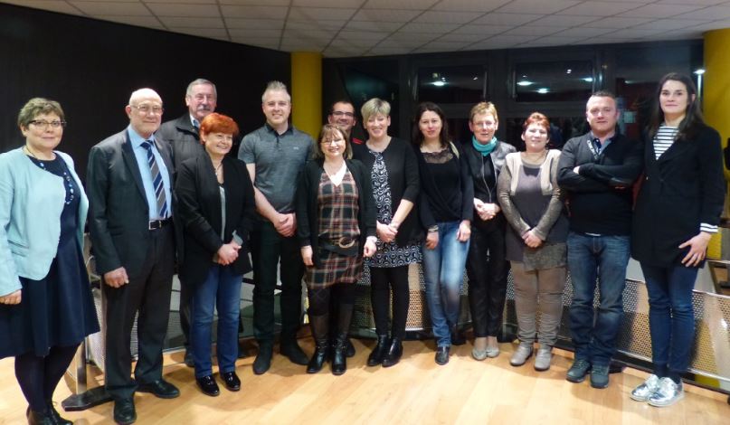 Raoul Langlois, maire d'Auxonne,Dominique GIRARD, Fabienne MOREAU, Pr&eacute;sidente de l&rsquo;Union Commerciale d&rsquo;Auxonne et les commercants laur&eacute;ats