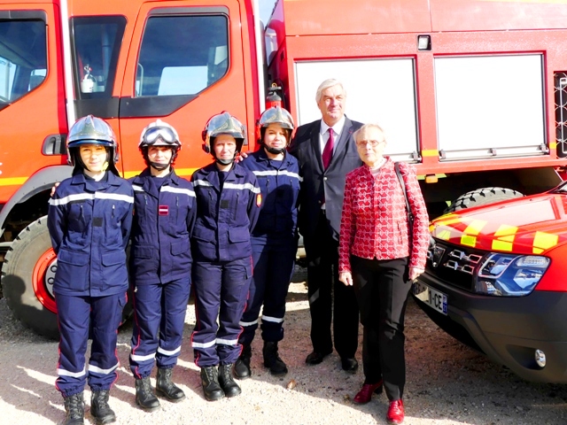 vitteaux premi&egrave;re pierre pompiers 2017 marie quiquemelle echo des communes