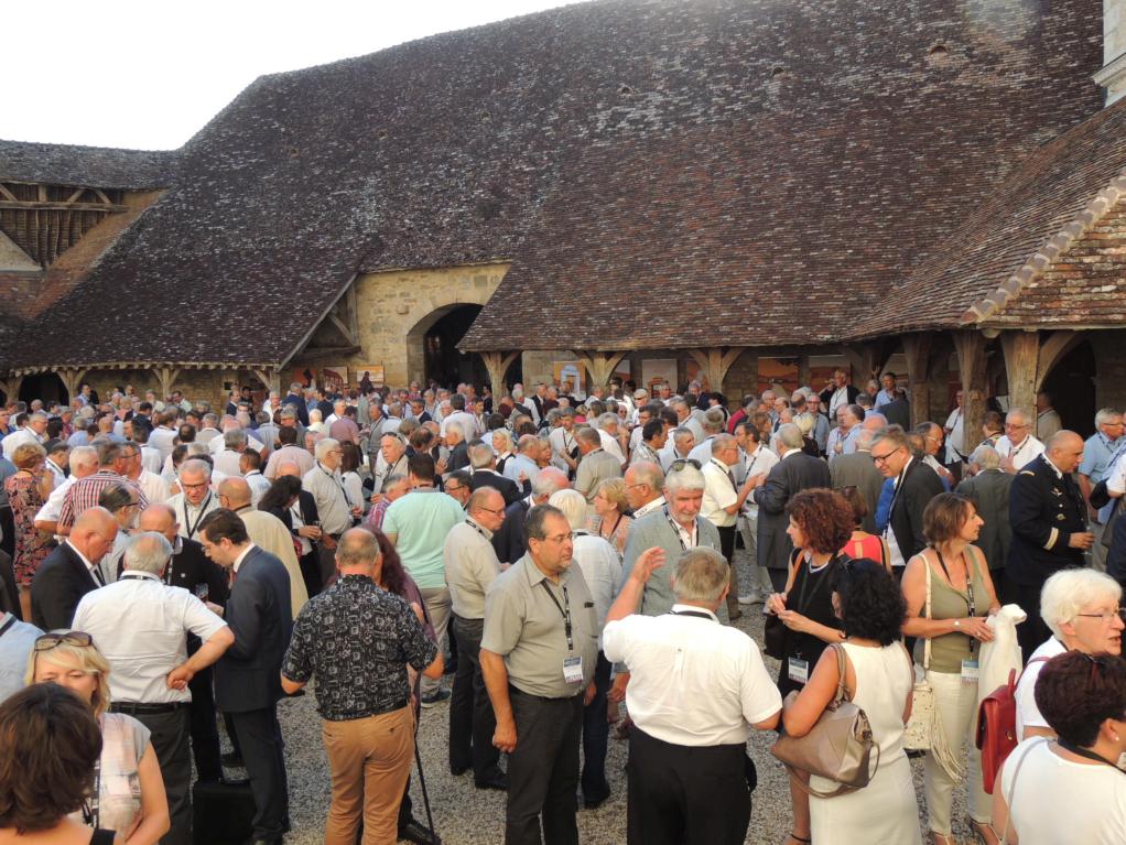 Conseil D&eacute;partemental de la C&ocirc;te-d'Or. La r&eacute;union des maires au Clos Vougeot