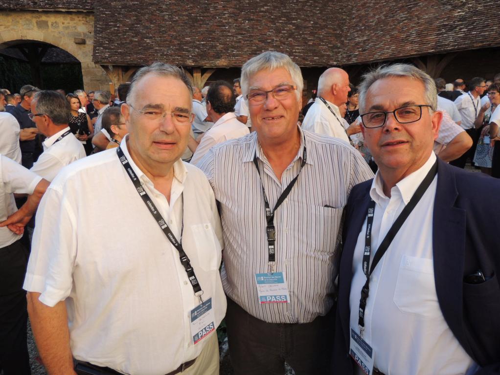 Conseil D&eacute;partemental de la C&ocirc;te-d'Or. La r&eacute;union des maires au Clos Vougeot