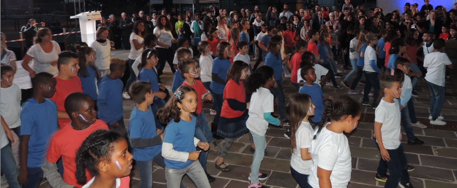 Chen&ocirc;ve f&ecirc;te la R&eacute;publique
