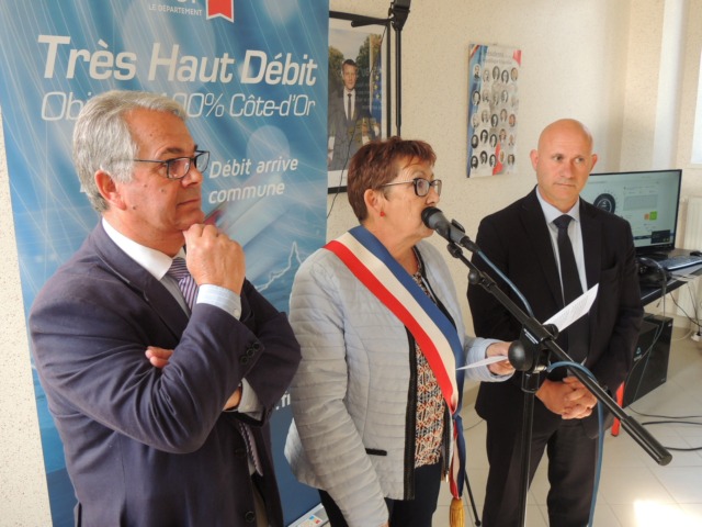Annie Gaussens maire de Trouhans