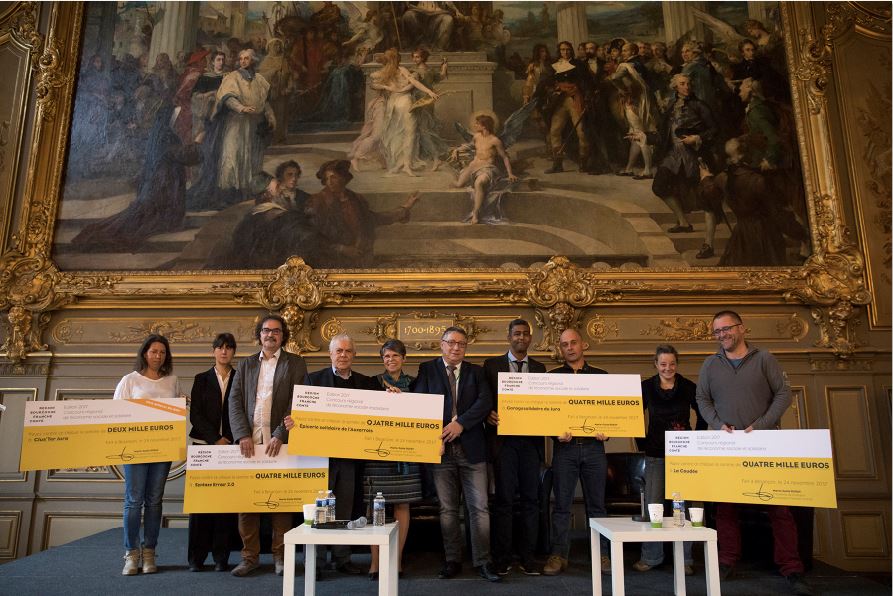 Marie-Guite Dufay, pr&eacute;sidente de la R&eacute;gion Bourgogne Franche-Comt&eacute; + Antoine Br&eacute;hard, directeur r&eacute;gional Bourgogne Franche-Comt&eacute; de la Caisse des D&eacute;p&ocirc;ts +Christophe Itier, haut-commissaire &agrave; l'&Eacute;conomie Sociale et Solidaire et &agrave; l'Innovation Sociale
