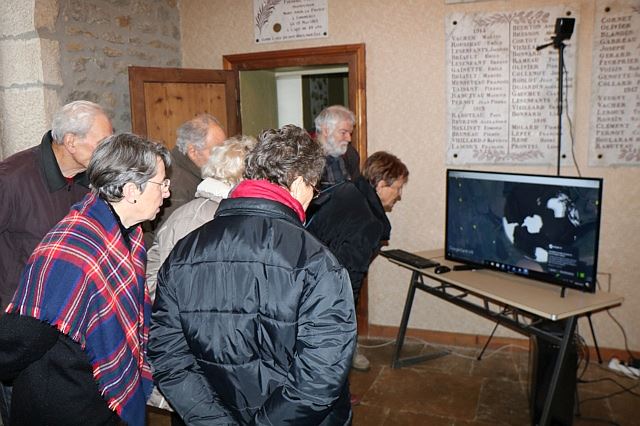 Liernais inaugure l'arriv&eacute;e du Tr&egrave;s Haut D&eacute;bit