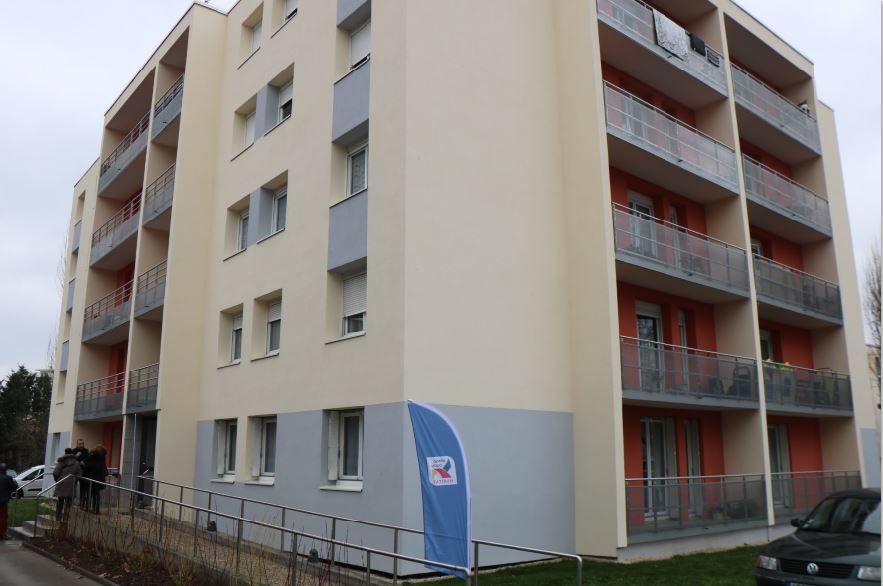 Grand Dijon Habitat inaugure l'&eacute;co-r&eacute;habilitation de la r&eacute;sidence de la St&eacute;arinerie