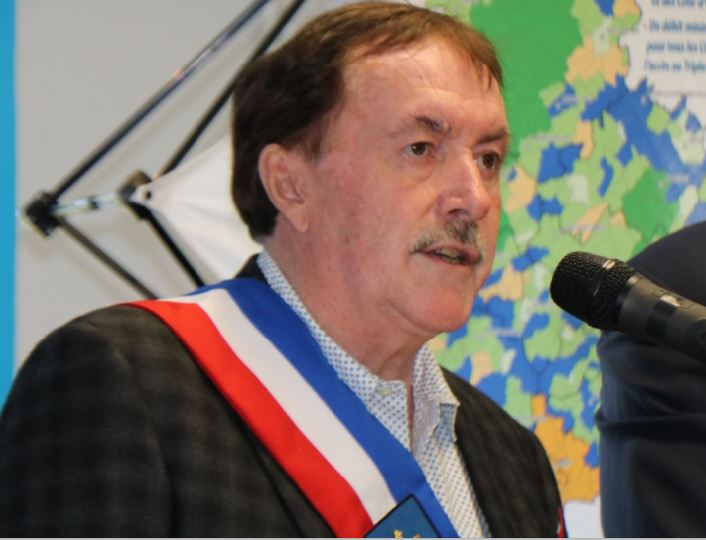 Avec le Sch&eacute;ma Directeur d'Am&eacute;nagement Num&eacute;rique du Territoire, le Tr&egrave;s Haut D&eacute;bit arrive &agrave; Fauverney et Longecourt-en-Plaine