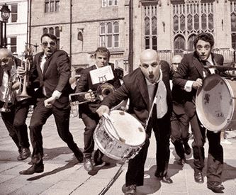 Le Mois des Climats 2018 : La fanfare fac&eacute;tieuse de Bandakadabra!