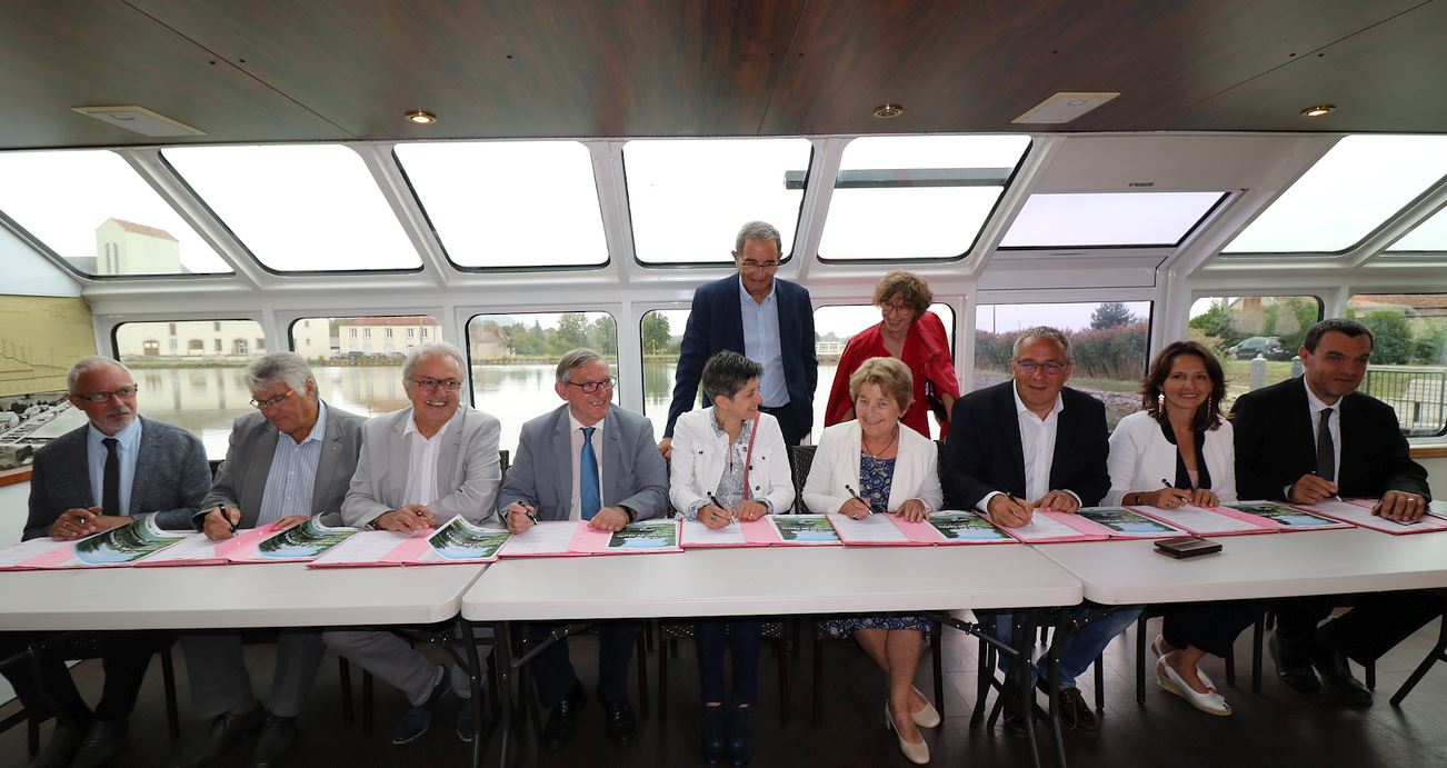 le contrat de canal de Bourgogne