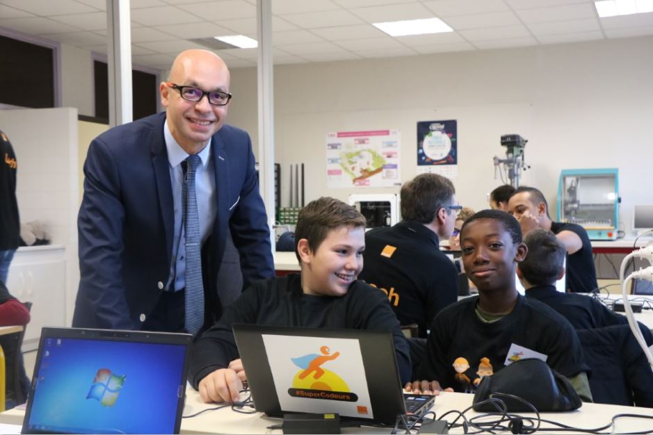 #SuperCodeurs 2018 : une matin&eacute;e au coll&egrave;ge Le Chapitre &agrave; Chen&ocirc;ve pour coder et d&eacute;coder le monde num&eacute;rique