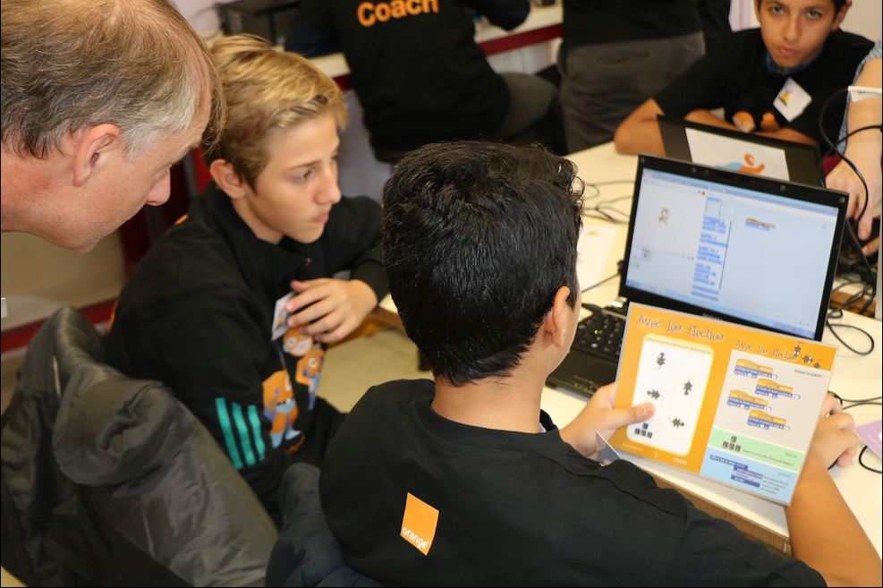 #SuperCodeurs 2018 : une matin&eacute;e au coll&egrave;ge Le Chapitre &agrave; Chen&ocirc;ve pour coder et d&eacute;coder le monde num&eacute;rique