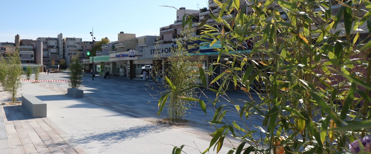 Quetigny, une nouvelle Place centrale Roger-R&eacute;mond