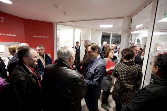 Proximit&eacute; et modernit&eacute; pour l'agence Caisse d'Epargne de Saint-Apollinaire