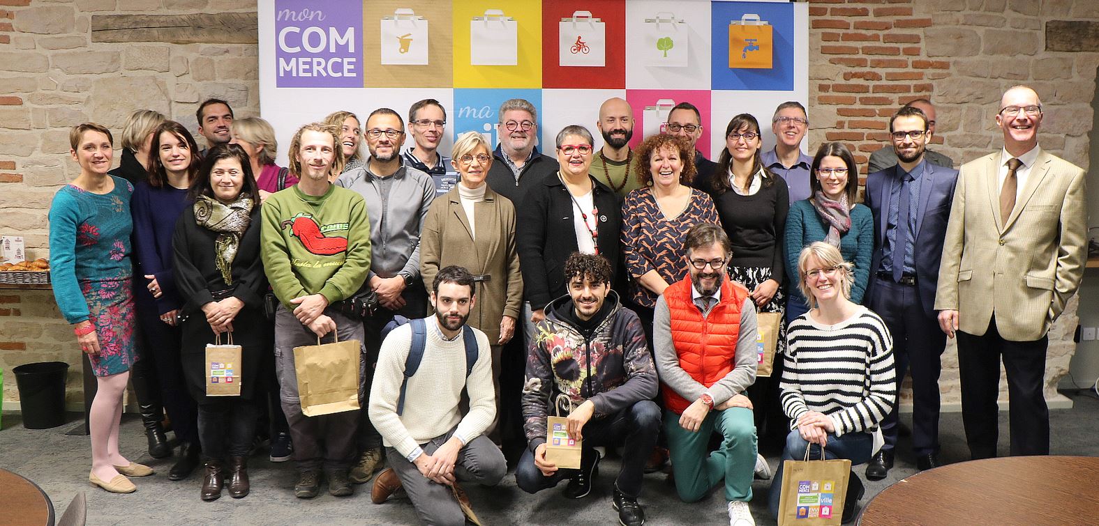 Dijon m&eacute;tropole remet la charte commer&ccedil;ants &eacute;co-responsables &agrave; 59 laur&eacute;ats