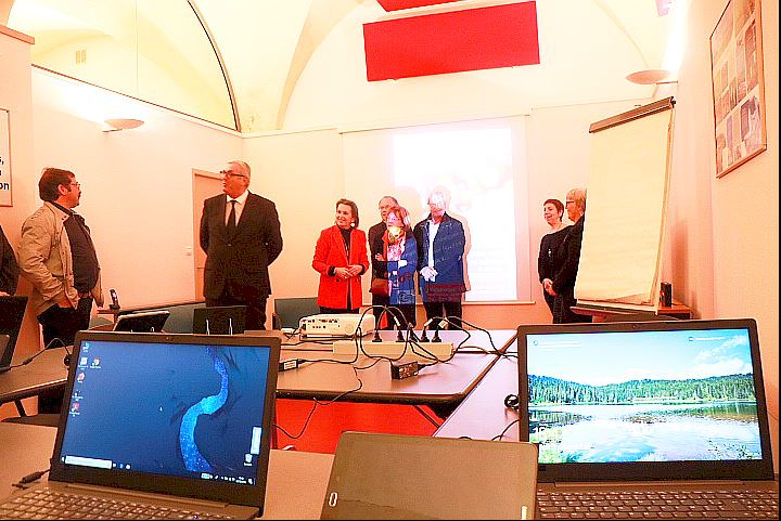 Inauguration du 18&egrave;me centre SATI du d&eacute;partement &agrave; Saint-Seine-l'Abbaye 