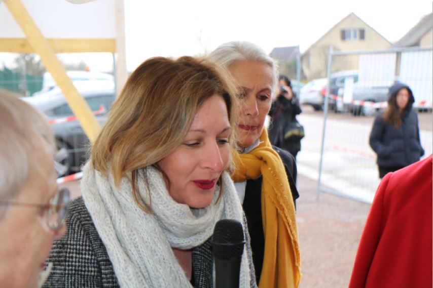 Docteur &Eacute;lodie Moraux, m&eacute;decin g&eacute;n&eacute;raliste &agrave; Semur en Auxois  et &eacute;galement Pr&eacute;sidente de l'Association les P.E.R.L.E.S. de l'Auxois.
