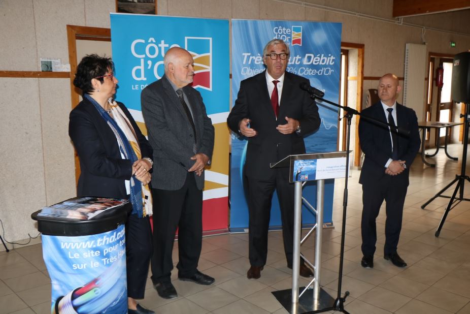 Inauguration du nouveau central &agrave; haut et tr&egrave;s haut d&eacute;bit (NRA PRM) de Bonnencontre.