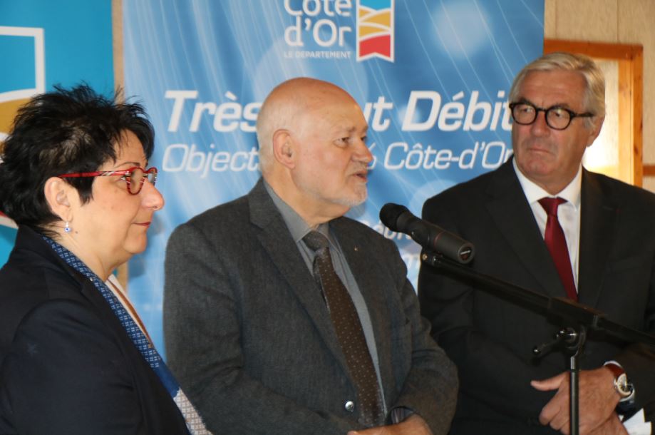 Inauguration du nouveau central &agrave; haut et tr&egrave;s haut d&eacute;bit (NRA PRM) de Bonnencontre.