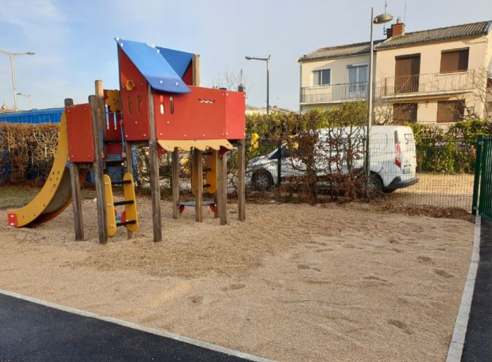 Marsannay-la-C&ocirc;te a inaugur&eacute; son centre de loisirs maternel