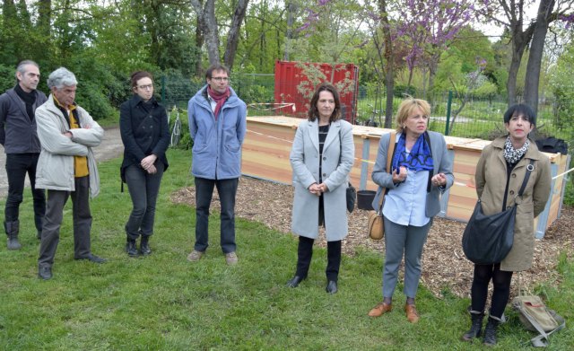 DIJON : Un site de compostage aux abords de la promenade de la coul&eacute;e verte