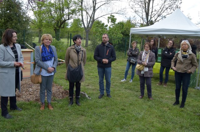 DIJON : Un site de compostage aux abords de la promenade de la coul&eacute;e verte