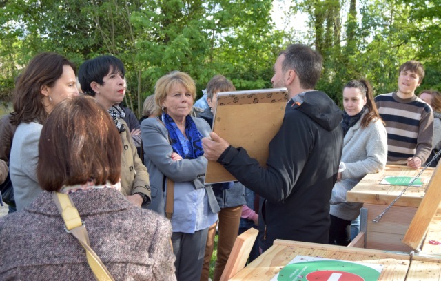 DIJON : Un site de compostage aux abords de la promenade de la coul&eacute;e verte