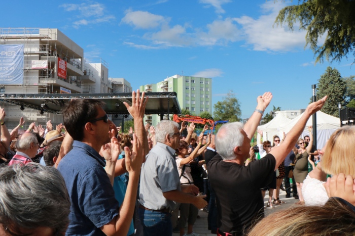 Bienvenue &agrave; la nouvelle place Nelson-Mandela &agrave; Longvic !